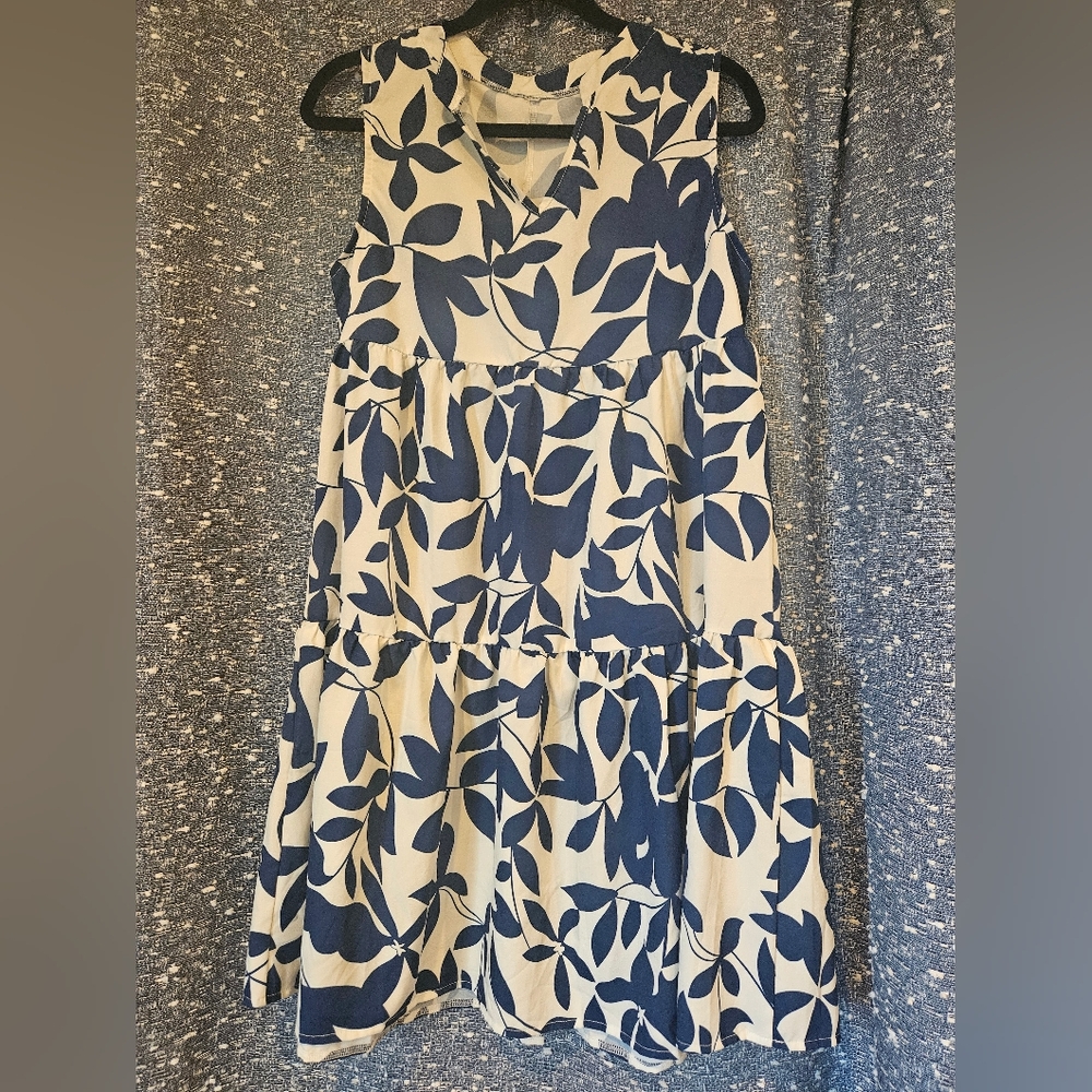 Sleeveless Blue and White Floral Dress Size Medium